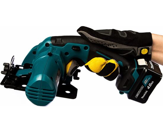  Пила циркулярная MAKITA HS301DWME с акк и ЗУ 