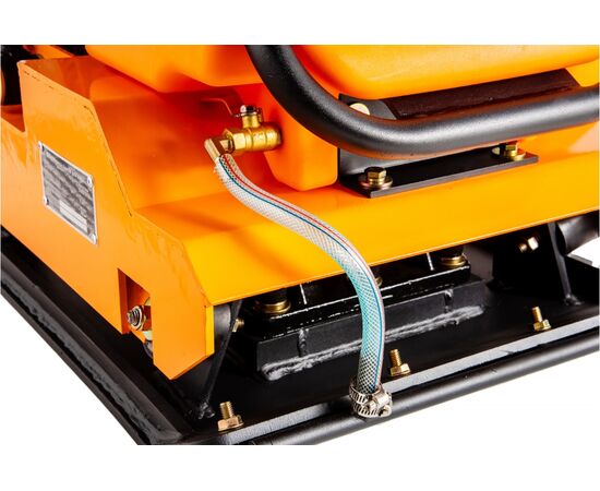  Виброплита Gigant BVP95T-H160 с баком для воды Honda Engine 